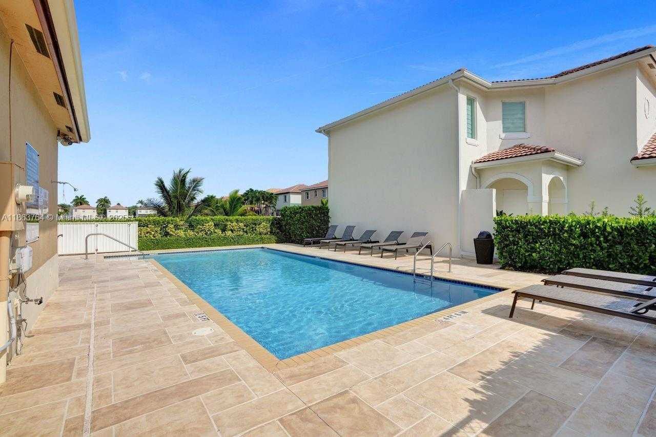 Small Image of 4417 NORTH WEST 113TH PL #4417, Doral Number 55