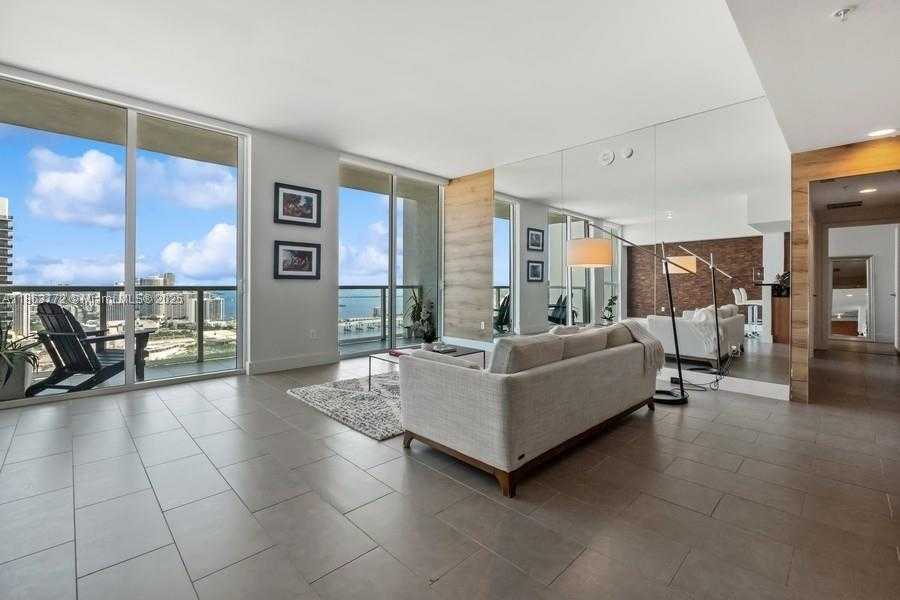 Small Image of 244 BISCAYNE BLVD #4704, Miami Number 12