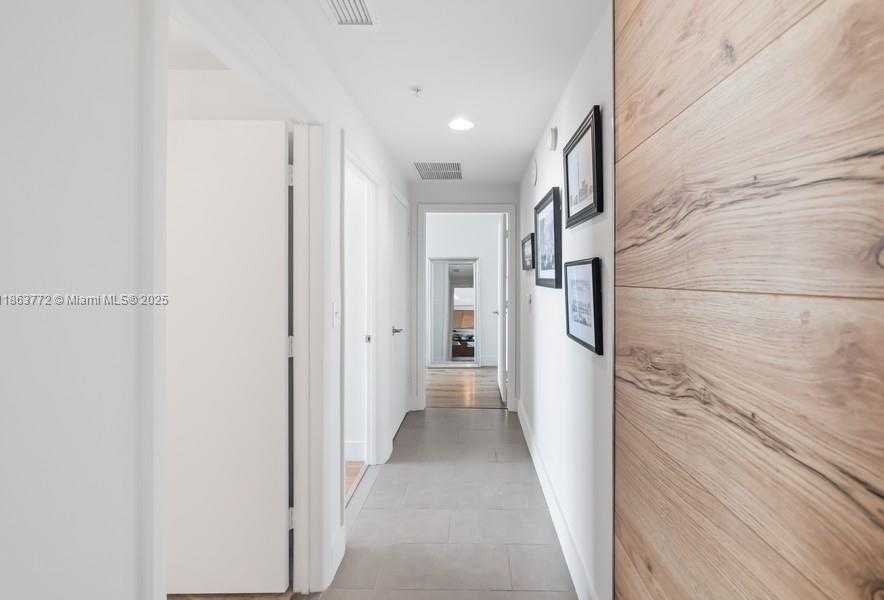 Small Image of 244 BISCAYNE BLVD #4704, Miami Number 14