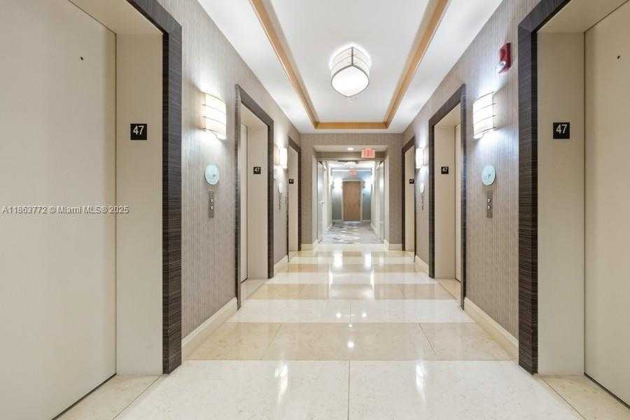 Small Image of 244 BISCAYNE BLVD #4704, Miami Number 2