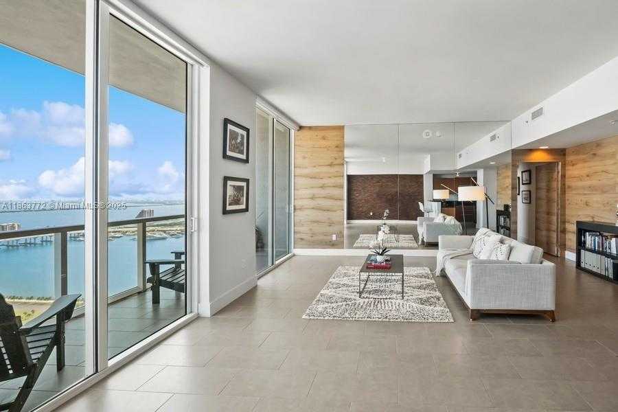 Small Image of 244 BISCAYNE BLVD #4704, Miami Number 4