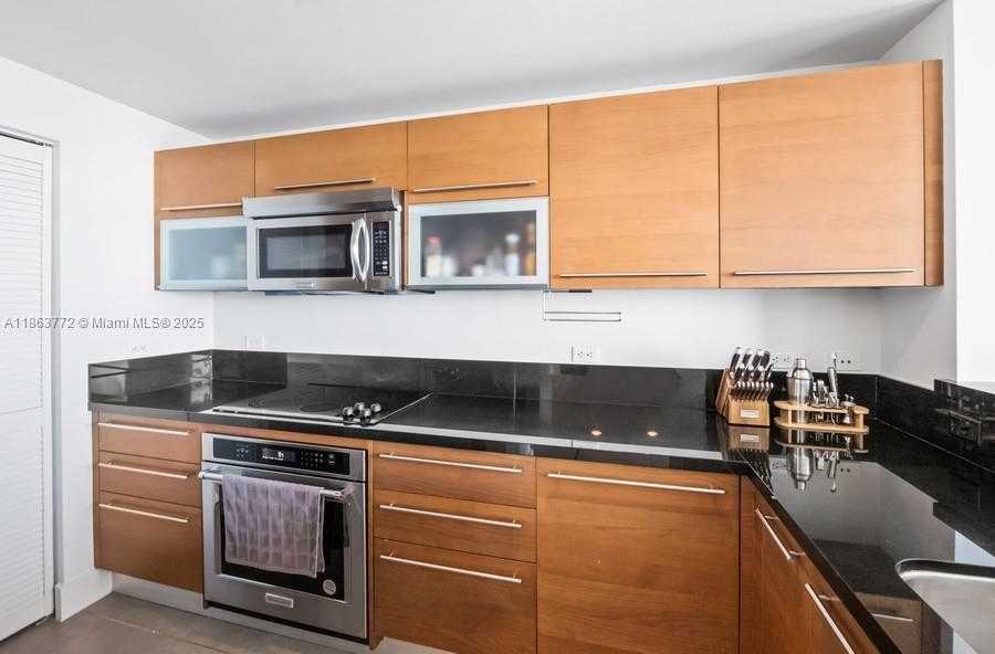 Small Image of 244 BISCAYNE BLVD #4704, Miami Number 6