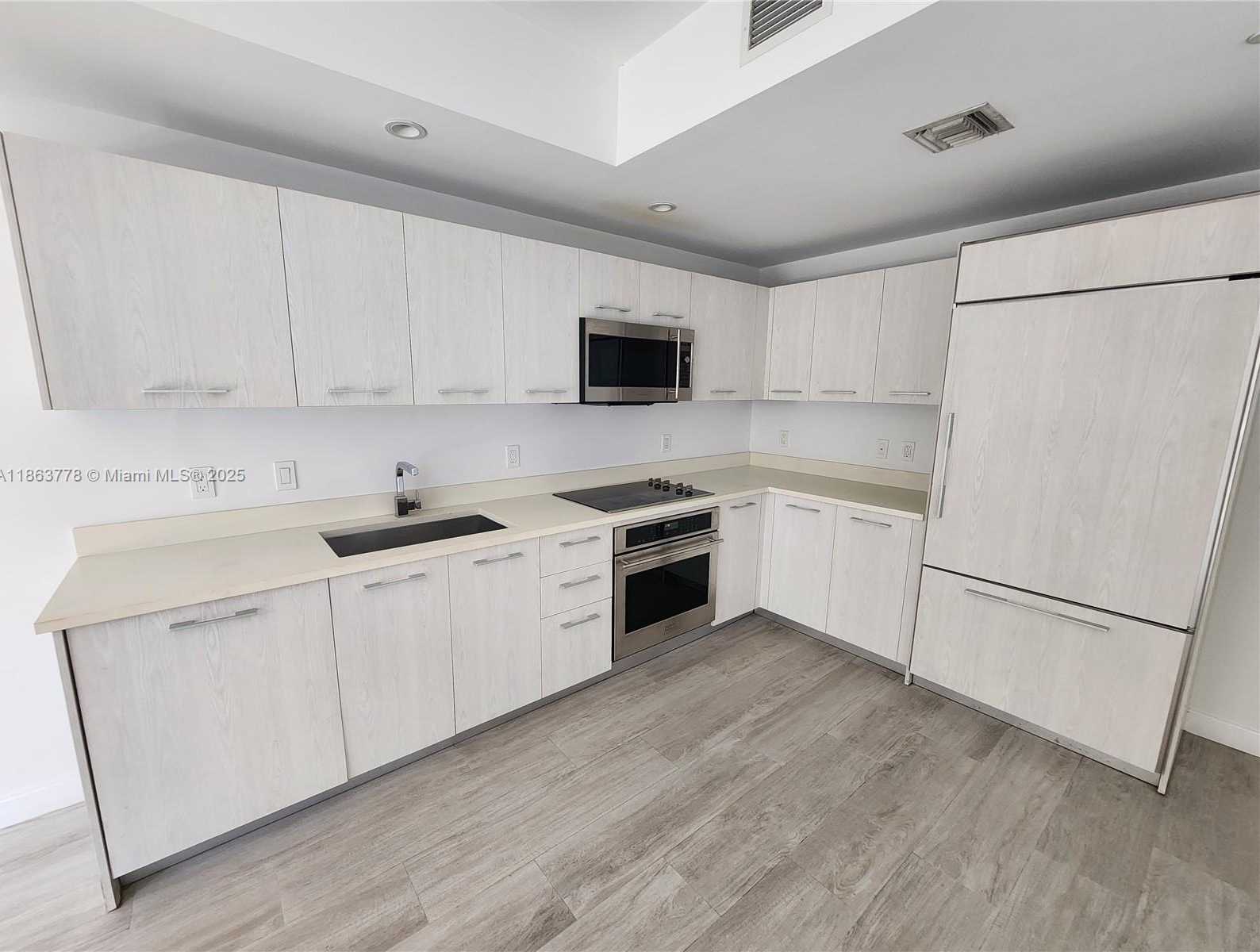 Small Image of 55 SOUTH WEST 9TH ST #3202, Miami Number 4