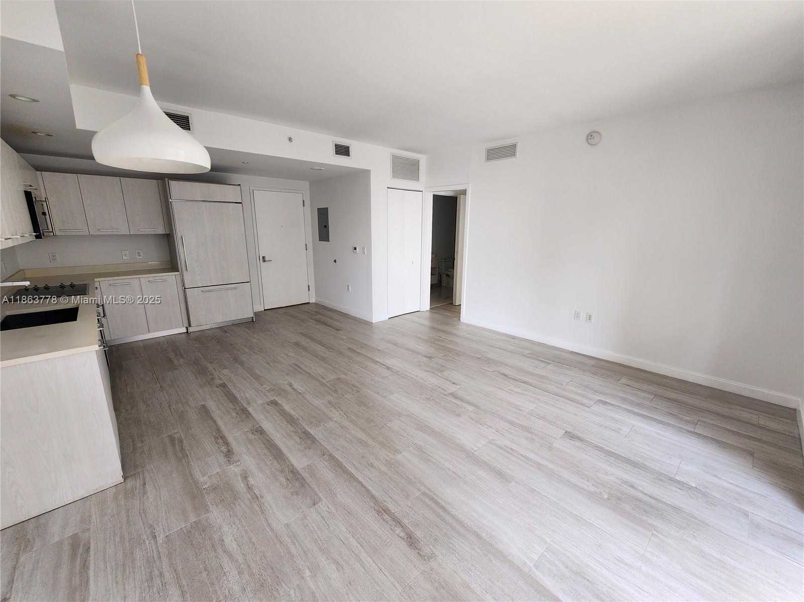 Small Image of 55 SOUTH WEST 9TH ST #3202, Miami Number 6