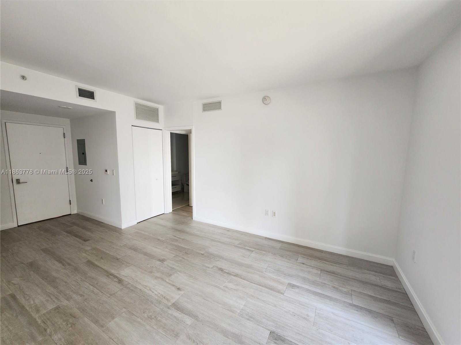 Small Image of 55 SOUTH WEST 9TH ST #3202, Miami Number 7