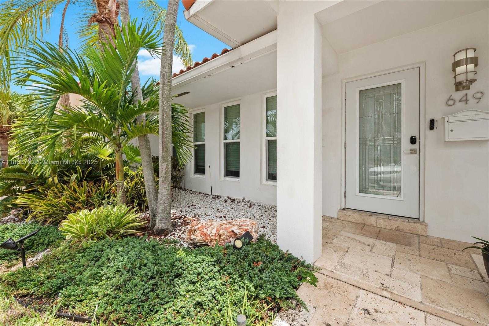 Small Image of 649 LAYNE BLVD, Hallandale Beach Number 2