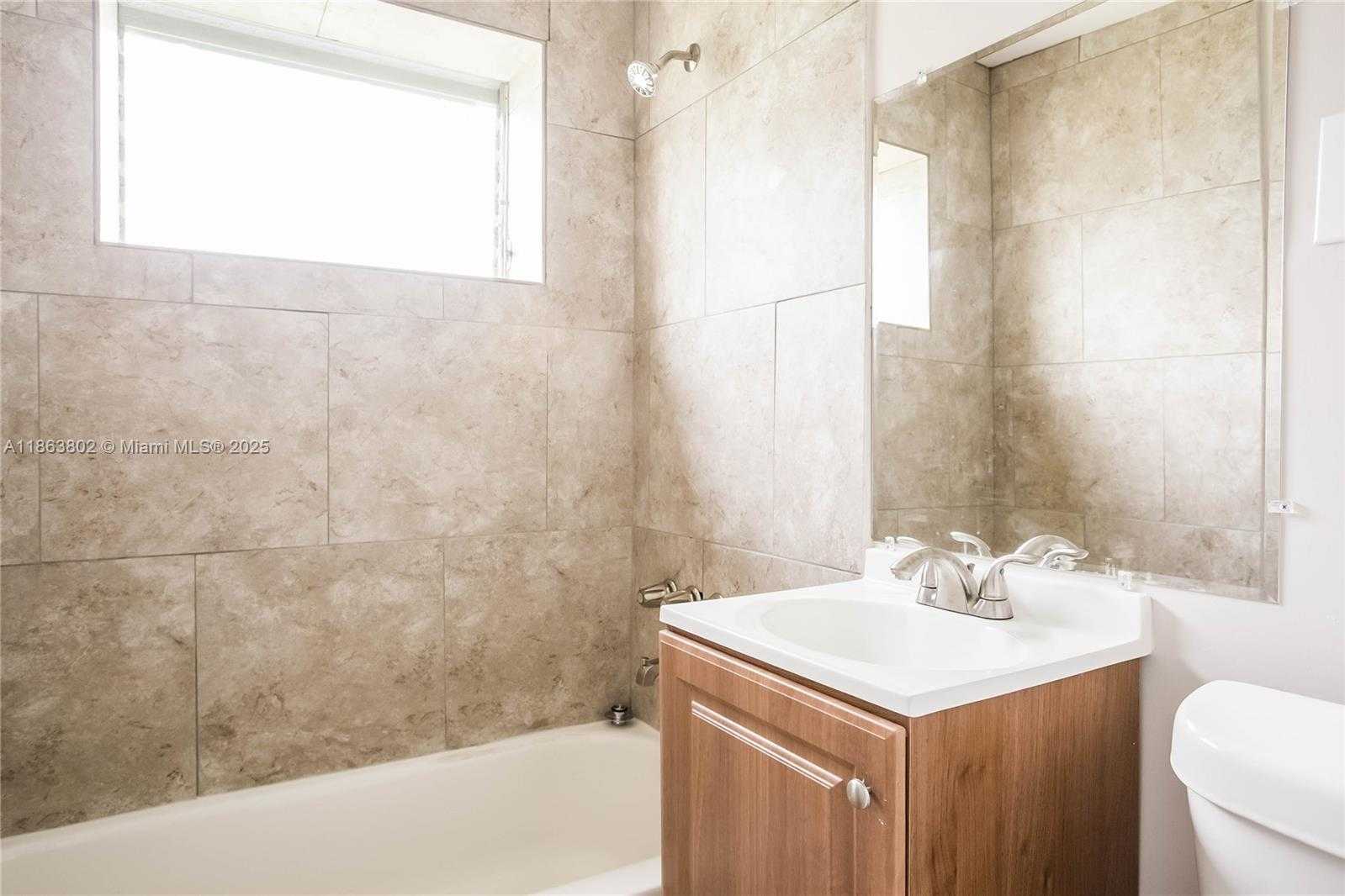 Small Image of 5171 SOUTH WEST 6TH ST, Margate Number 14