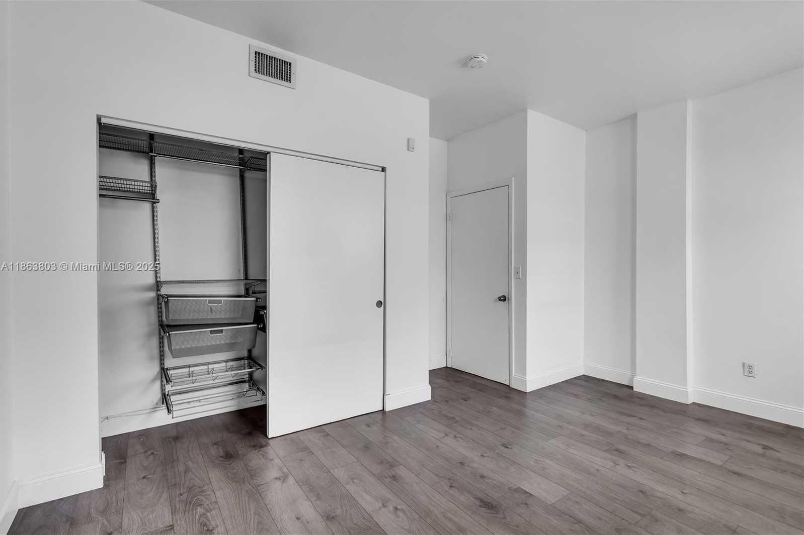 Small Image of 737 JEFFERSON AVE #102, Miami Beach Number 14