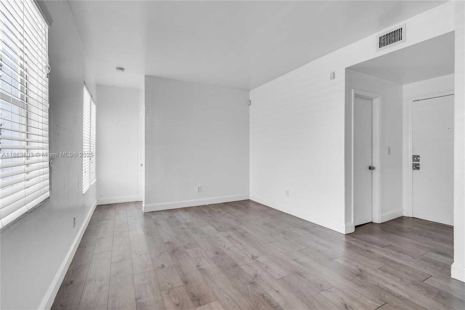 Small Image of 737 JEFFERSON AVE #102, Miami Beach Number 6