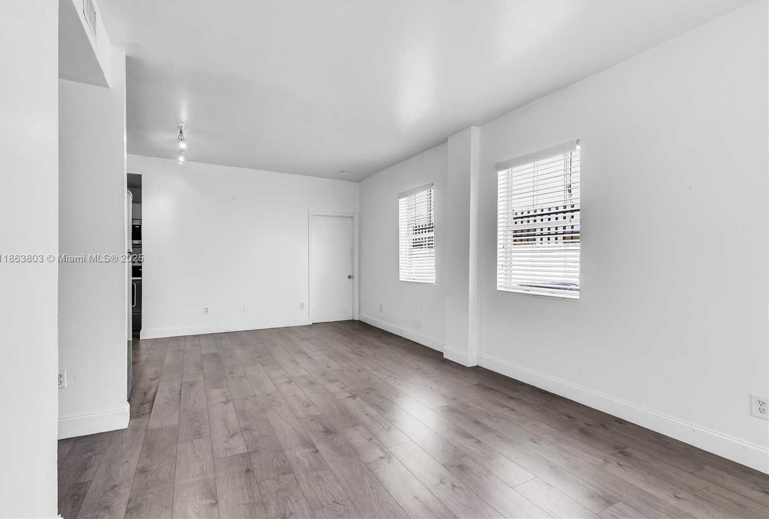 Small Image of 737 JEFFERSON AVE #102, Miami Beach Number 8