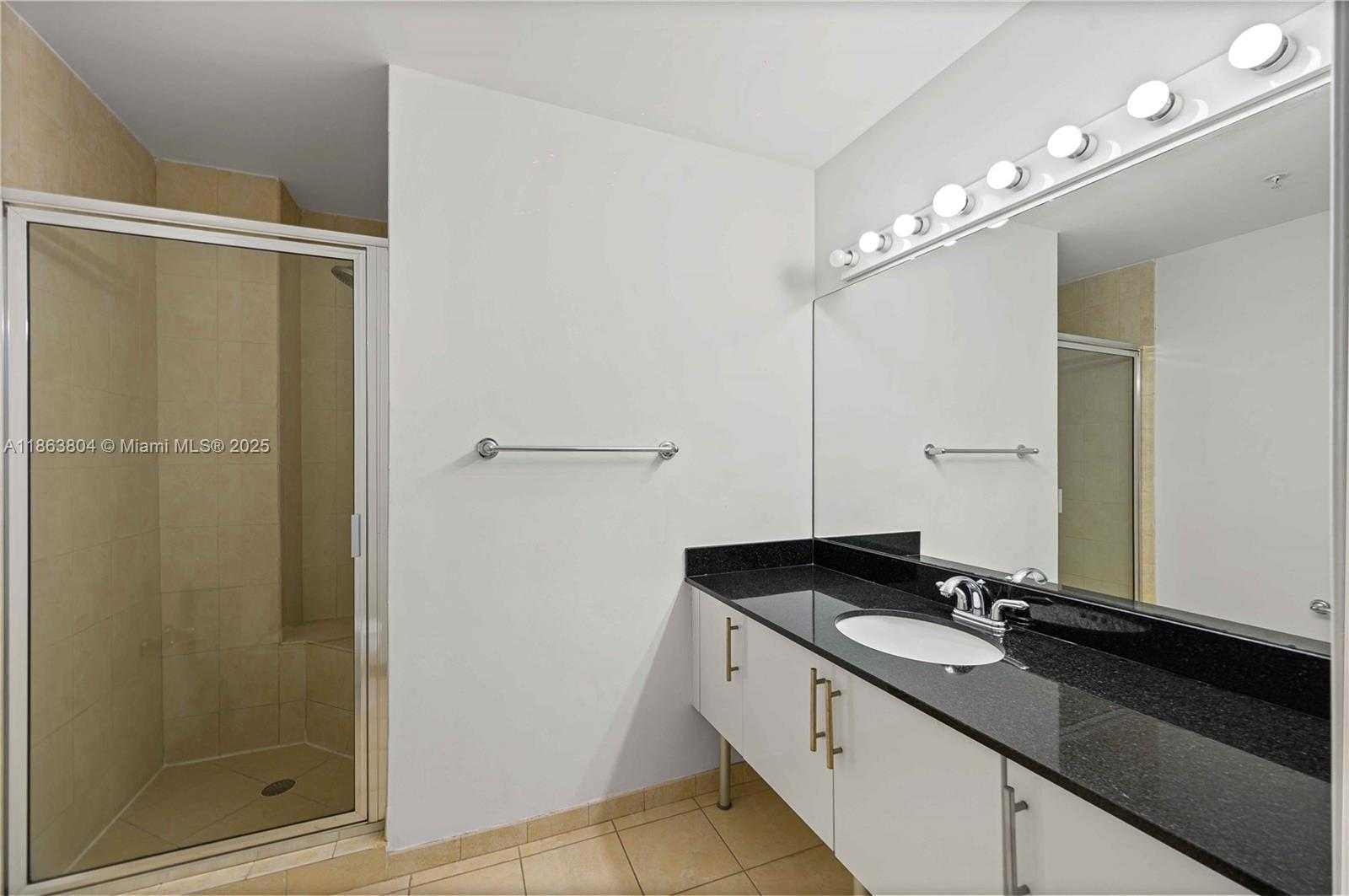 Small Image of 31 SOUTH EAST 5TH ST #3414, Miami Number 24