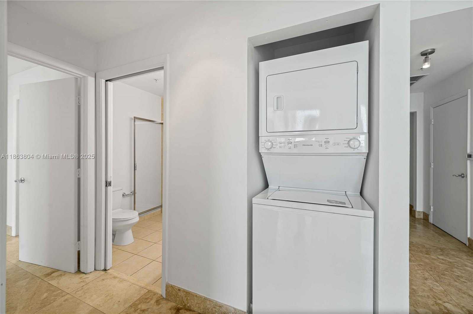 Small Image of 31 SOUTH EAST 5TH ST #3414, Miami Number 26
