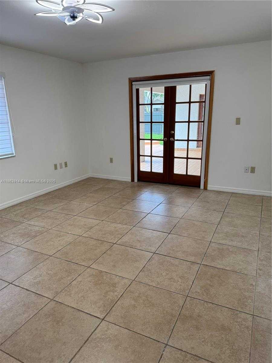 Small Image of 3010 SOUTH WEST 132ND AVE, Miami Number 16