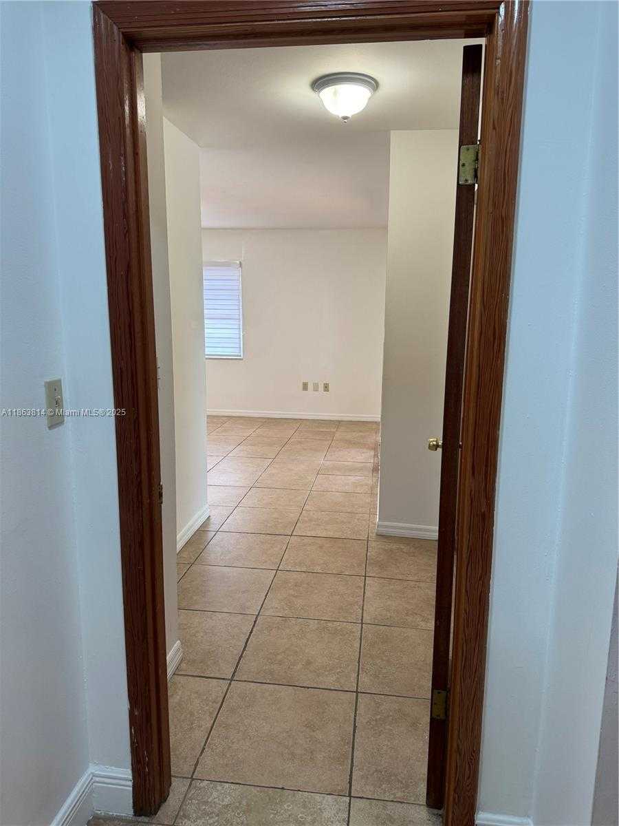 Small Image of 3010 SOUTH WEST 132ND AVE, Miami Number 18