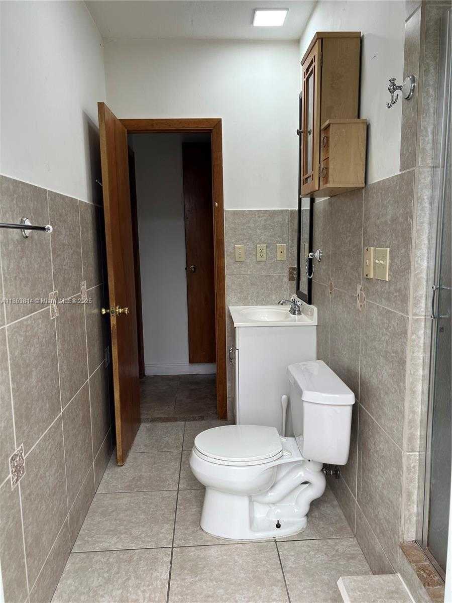 Small Image of 3010 SOUTH WEST 132ND AVE, Miami Number 25