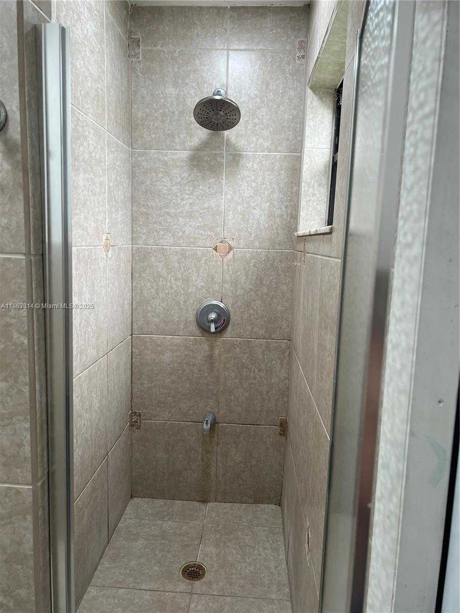 Small Image of 3010 SOUTH WEST 132ND AVE, Miami Number 26