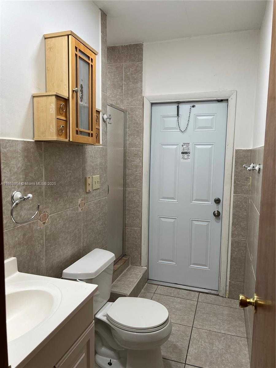 Small Image of 3010 SOUTH WEST 132ND AVE, Miami Number 27