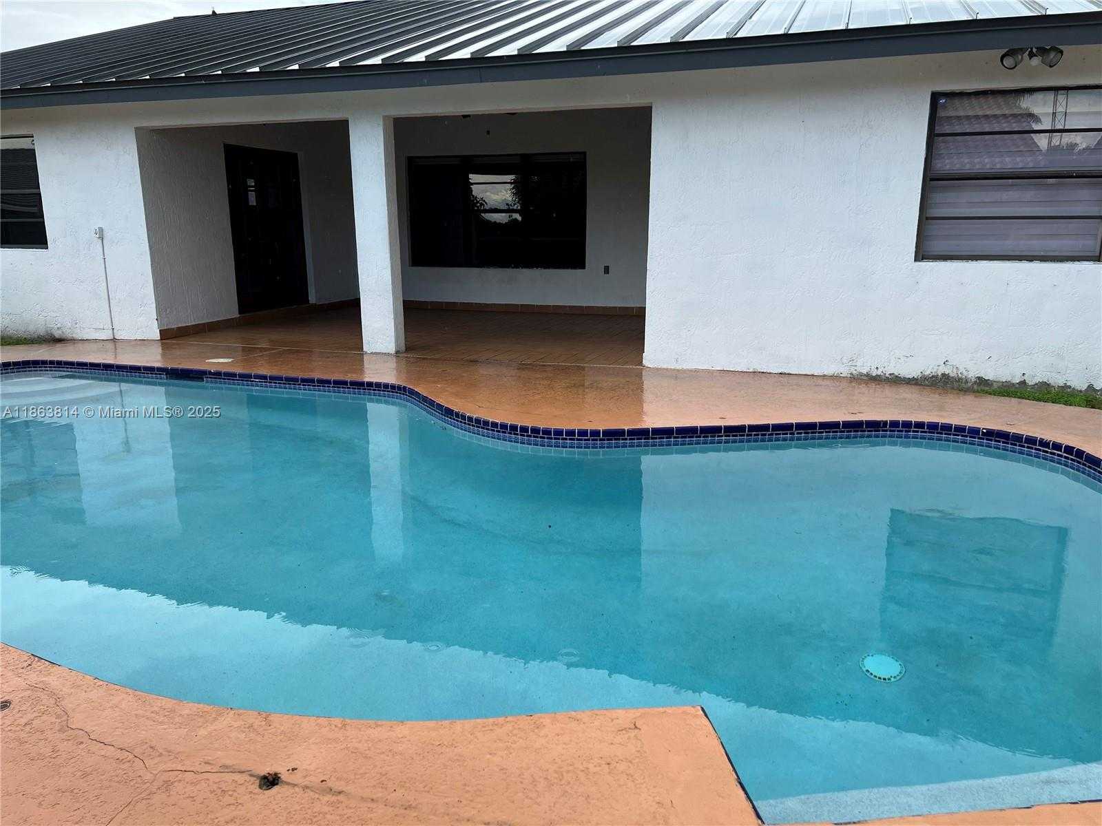 Small Image of 3010 SOUTH WEST 132ND AVE, Miami Number 35