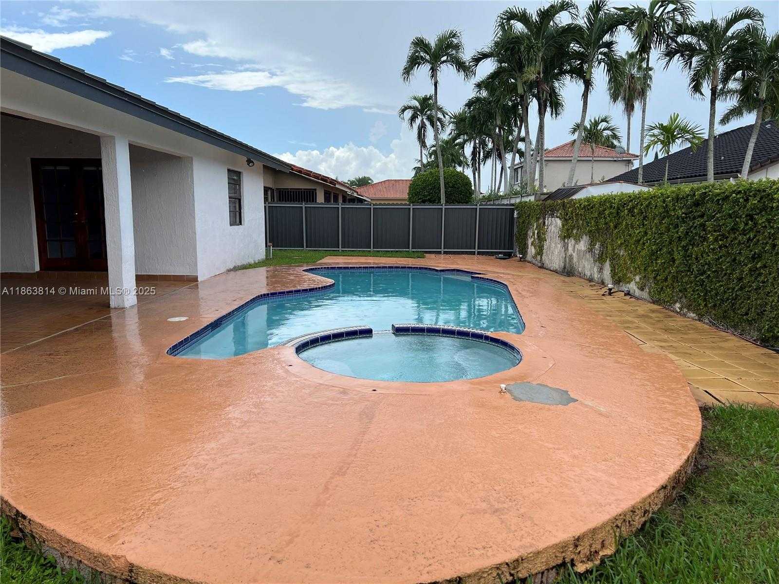 Small Image of 3010 SOUTH WEST 132ND AVE, Miami Number 38