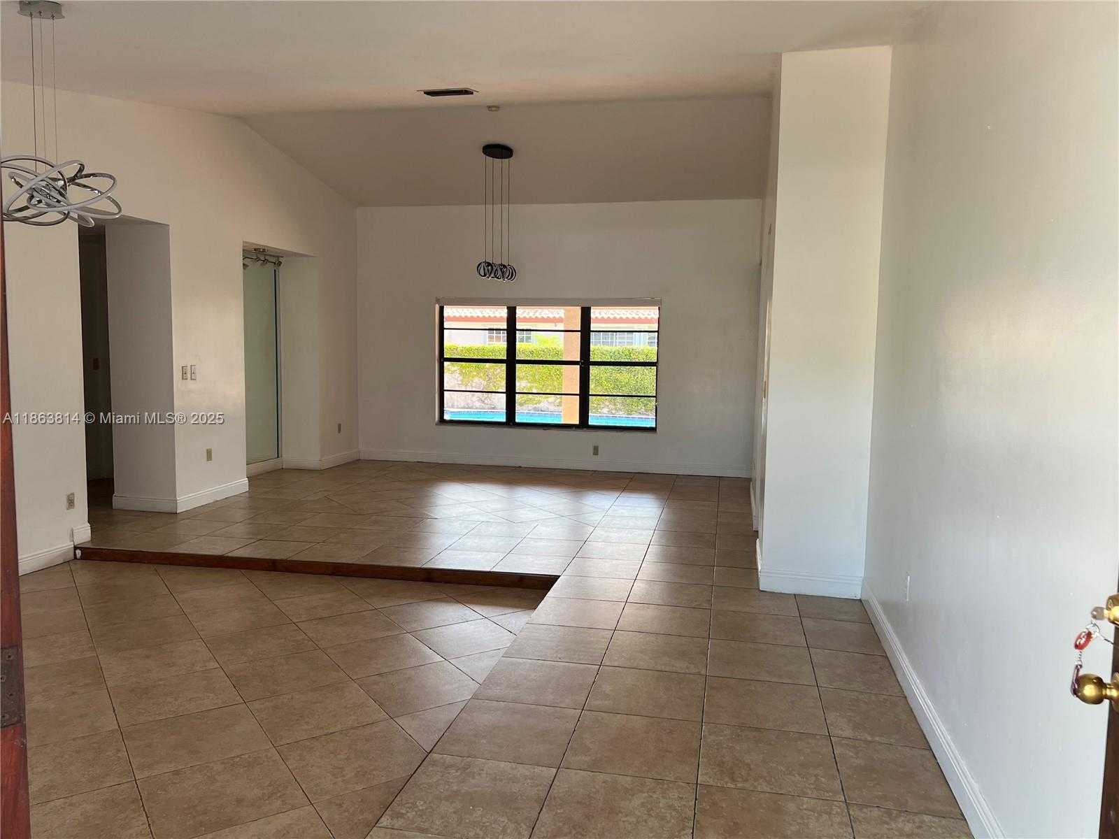 Small Image of 3010 SOUTH WEST 132ND AVE, Miami Number 5