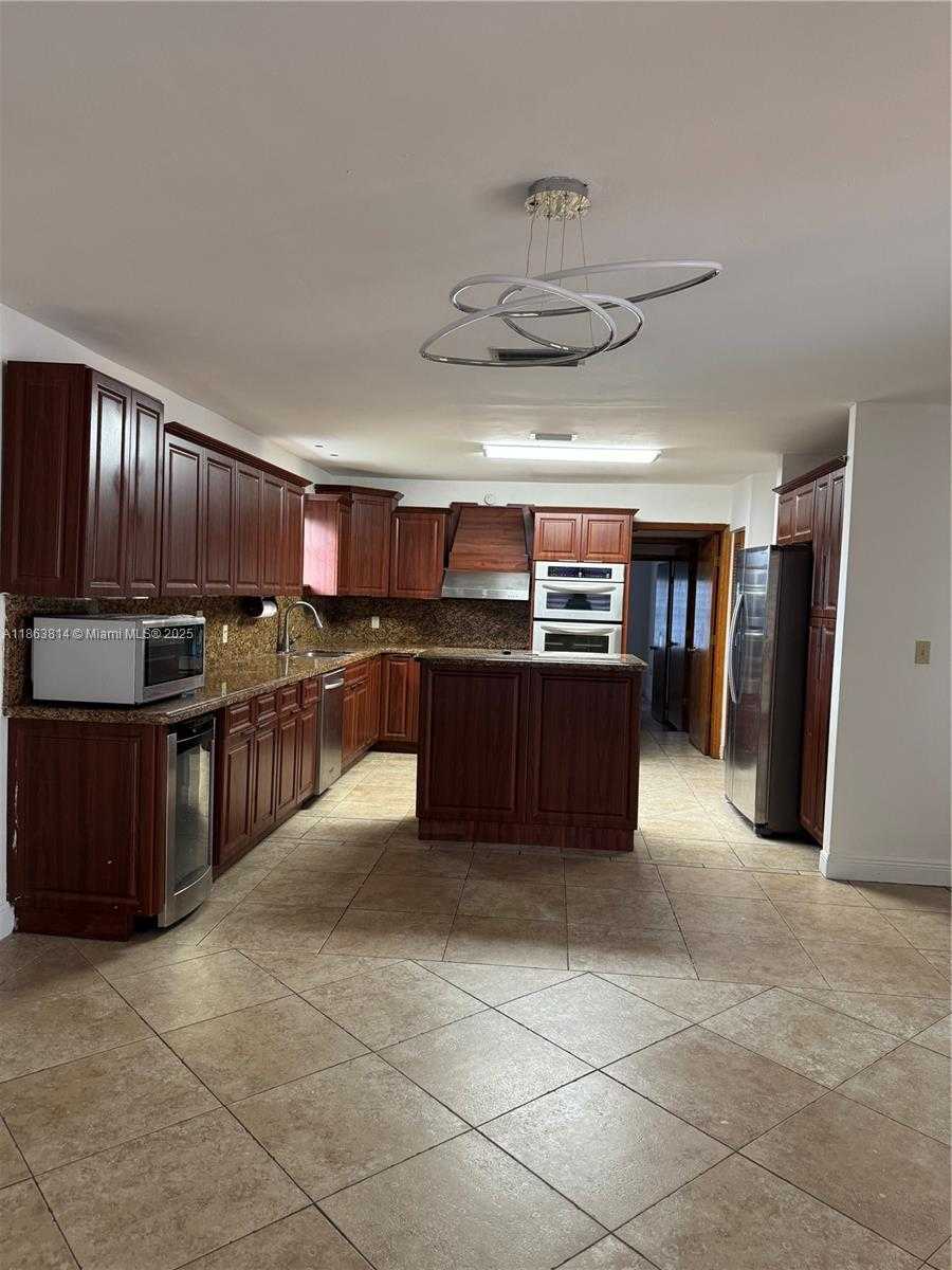 Small Image of 3010 SOUTH WEST 132ND AVE, Miami Number 9