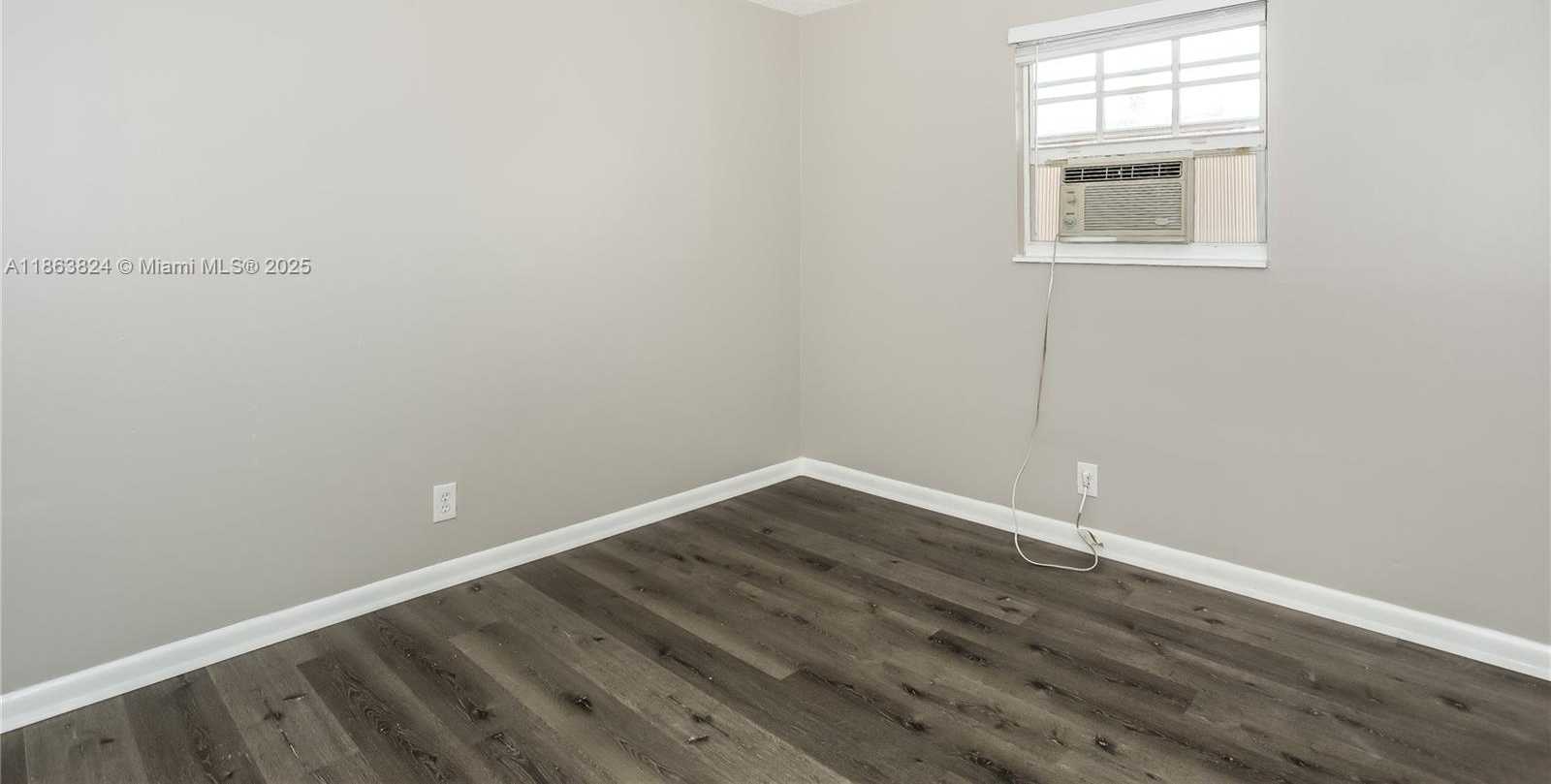 Small Image of 317 NORTH WEST 49TH ST, Oakland Park Number 12