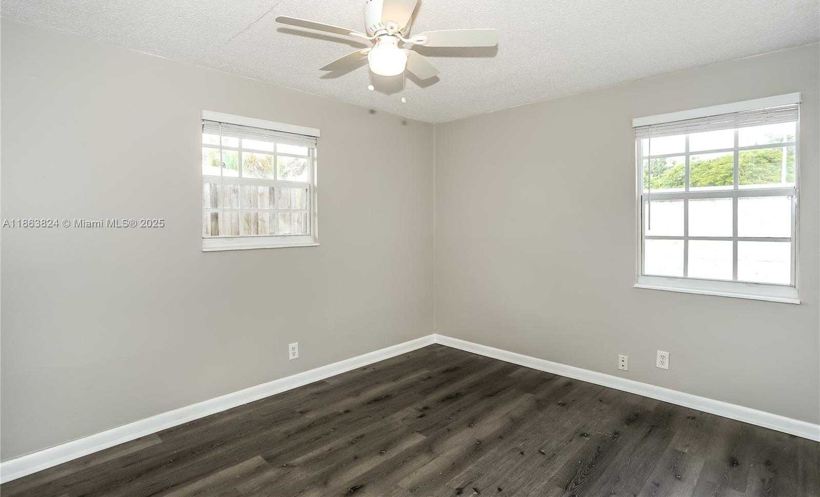 Small Image of 317 NORTH WEST 49TH ST, Oakland Park Number 13