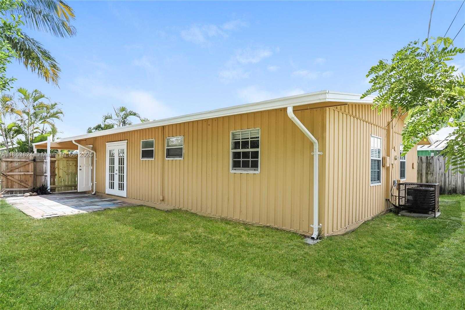 Small Image of 317 NORTH WEST 49TH ST, Oakland Park Number 16