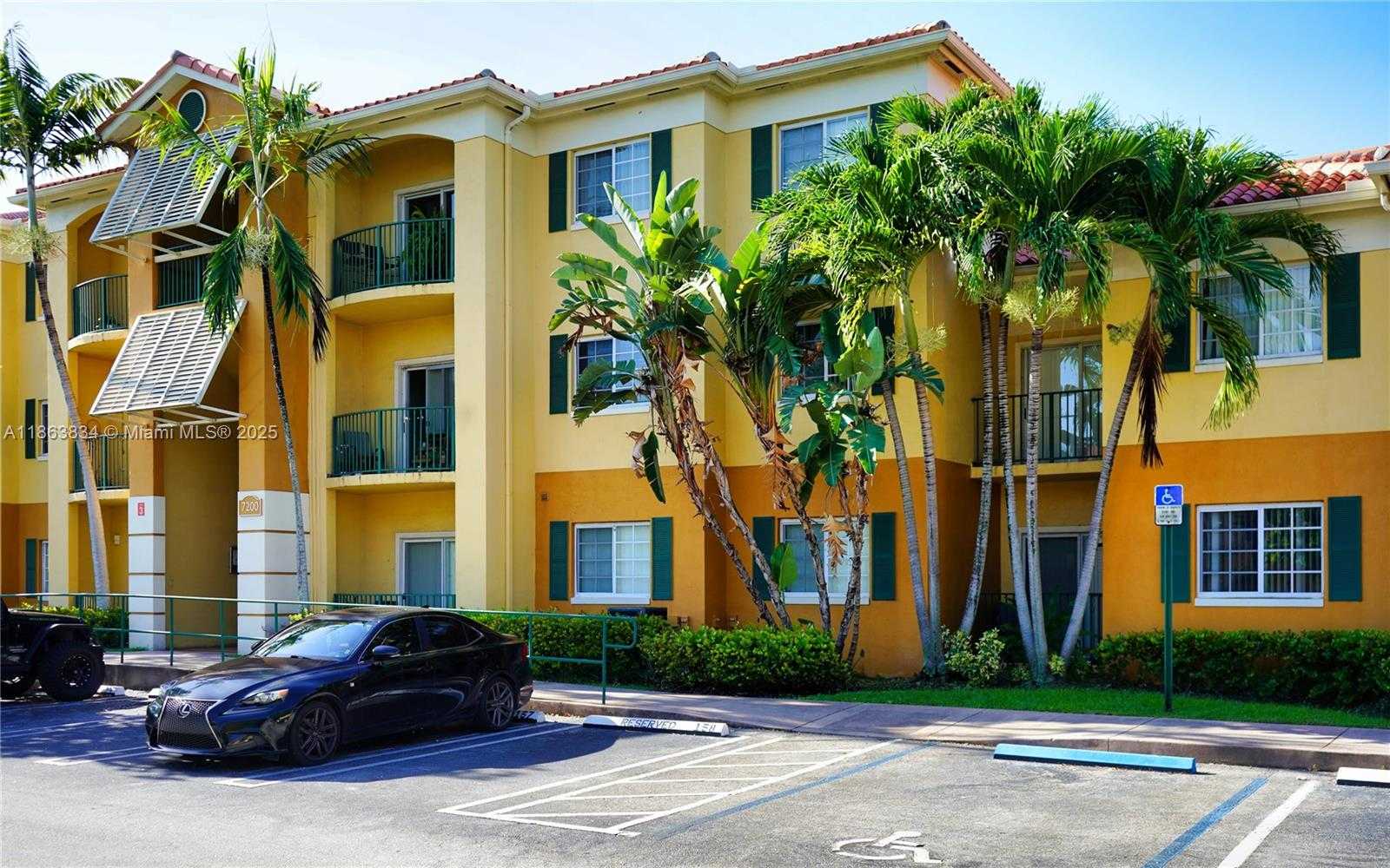 Small Image of 7200 NORTH WEST 114TH AVE #204, Doral Number 3