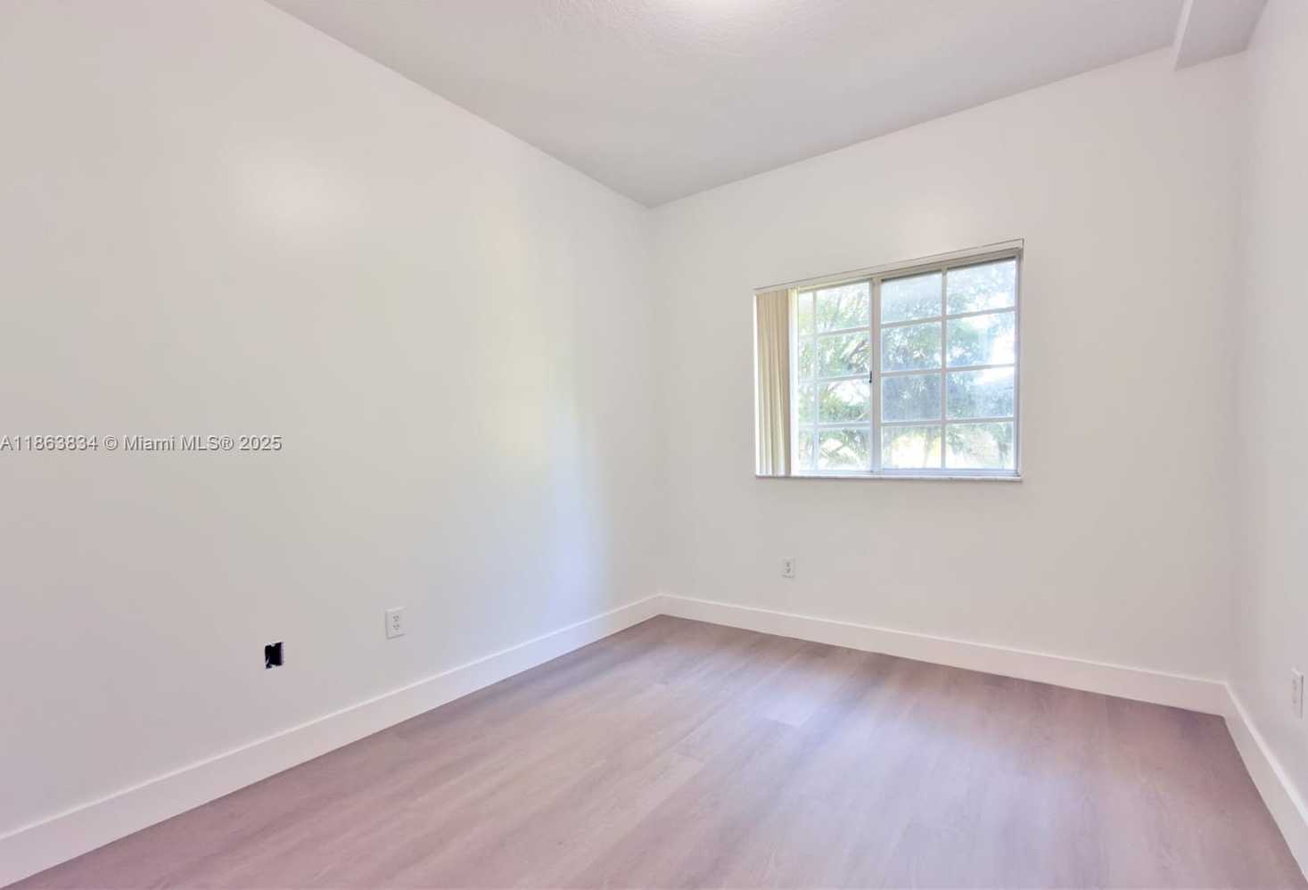 Small Image of 7200 NORTH WEST 114TH AVE #204, Doral Number 4