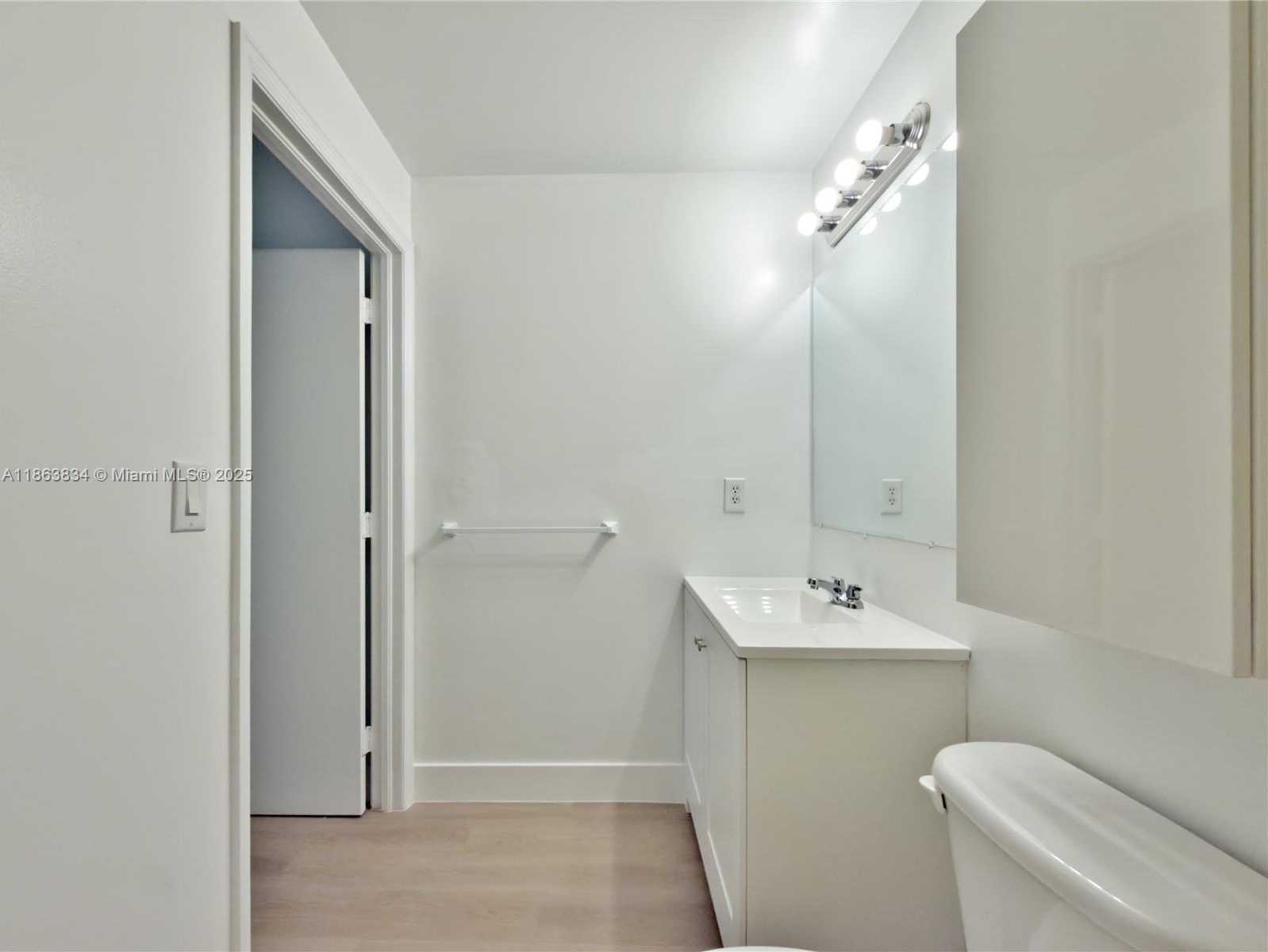 Small Image of 7200 NORTH WEST 114TH AVE #204, Doral Number 9