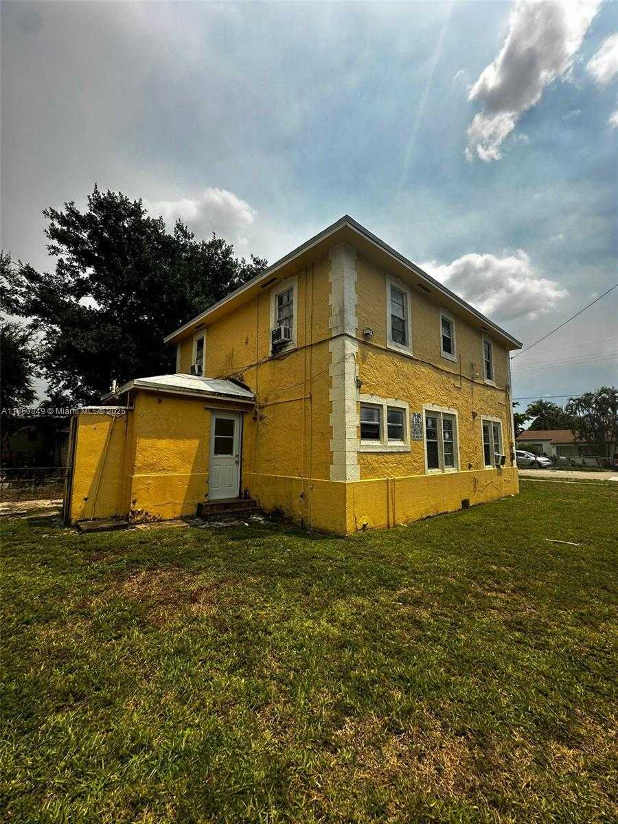 Small Image of 1925 NORTH WEST 56TH ST, Miami Number 2