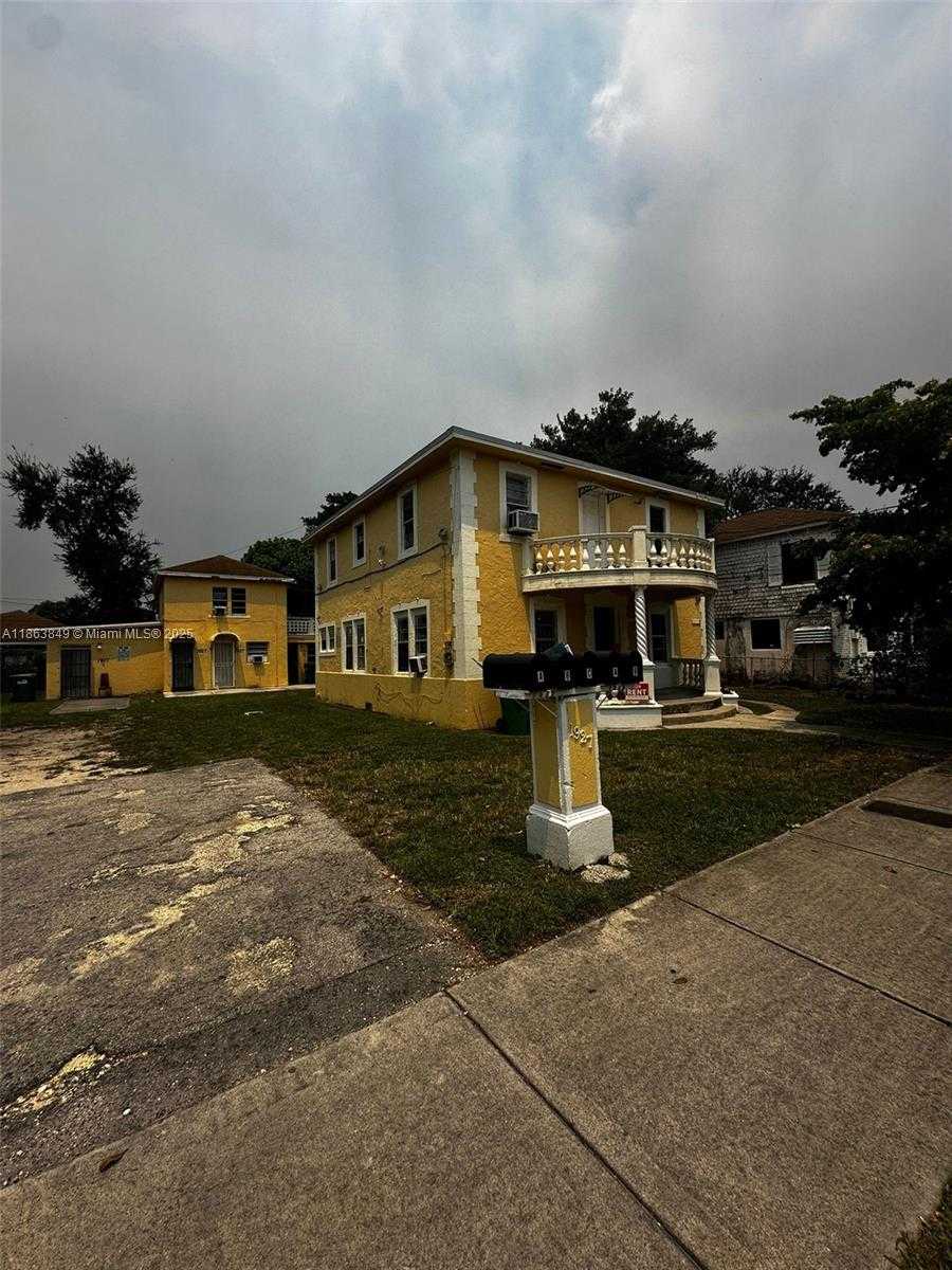 Small Image of 1925 NORTH WEST 56TH ST, Miami Number 3