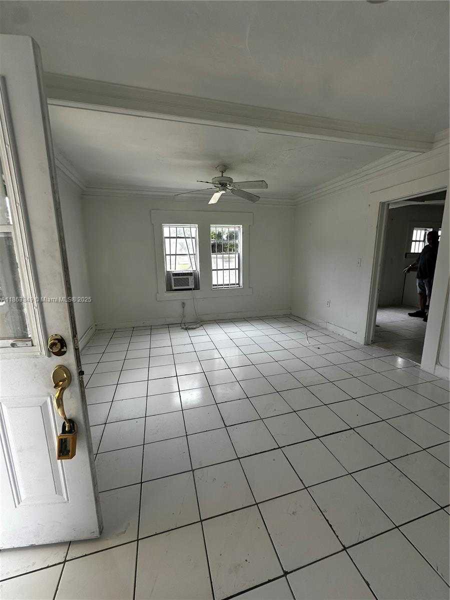 Small Image of 1925 NORTH WEST 56TH ST, Miami Number 4
