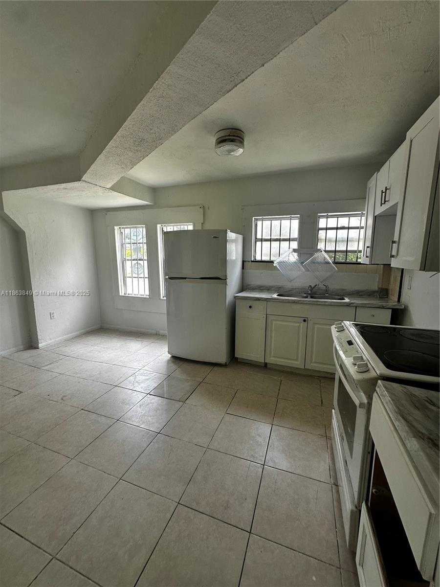 Small Image of 1925 NORTH WEST 56TH ST, Miami Number 5