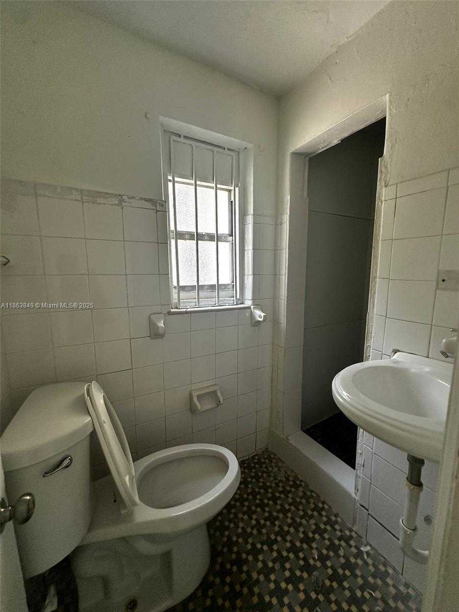 Small Image of 1925 NORTH WEST 56TH ST, Miami Number 8