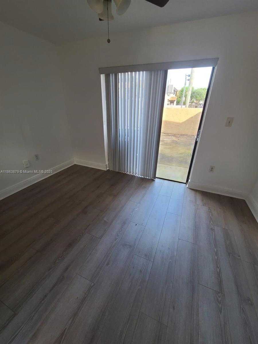 Small Image of 13309 SOUTH WEST 59TH TER #13309, Miami Number 12