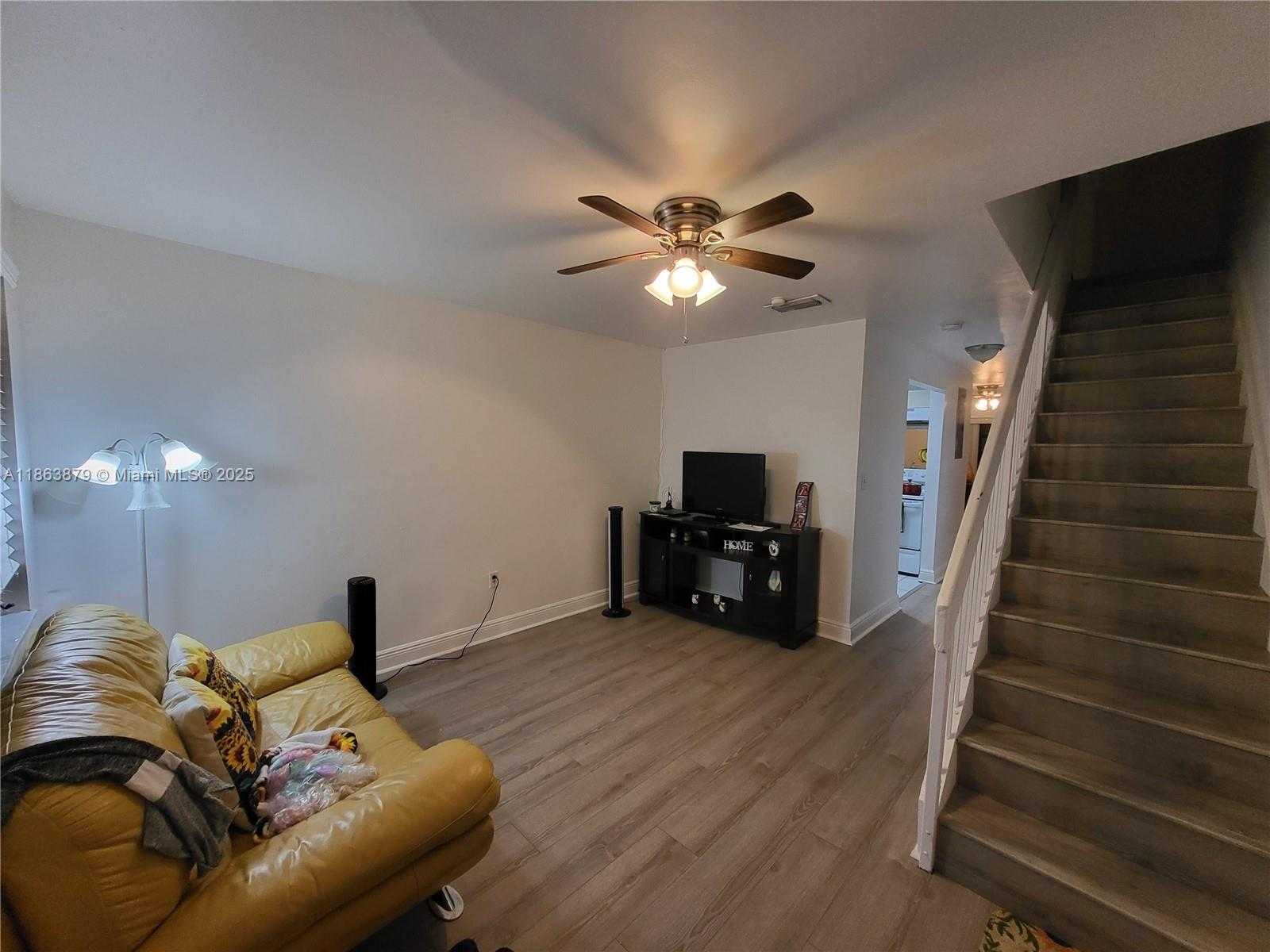 Small Image of 13309 SOUTH WEST 59TH TER #13309, Miami Number 4