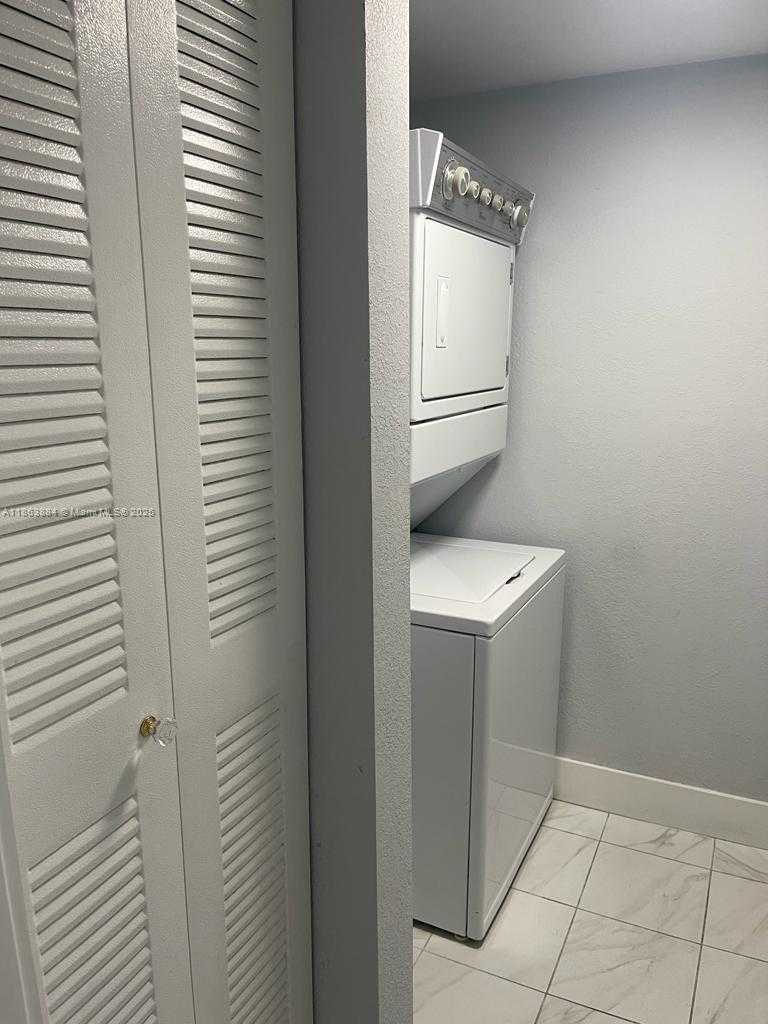 Small Image of 1900 WEST 68TH ST #F307, Hialeah Number 10