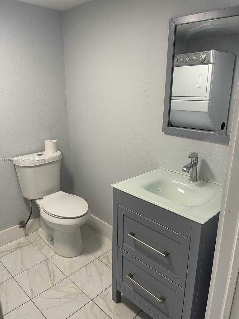 Small Image of 1900 WEST 68TH ST #F307, Hialeah Number 2