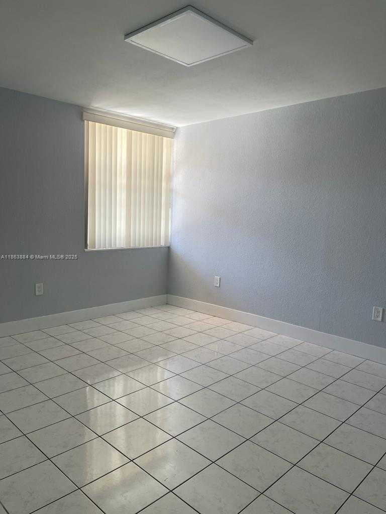 Small Image of 1900 WEST 68TH ST #F307, Hialeah Number 4