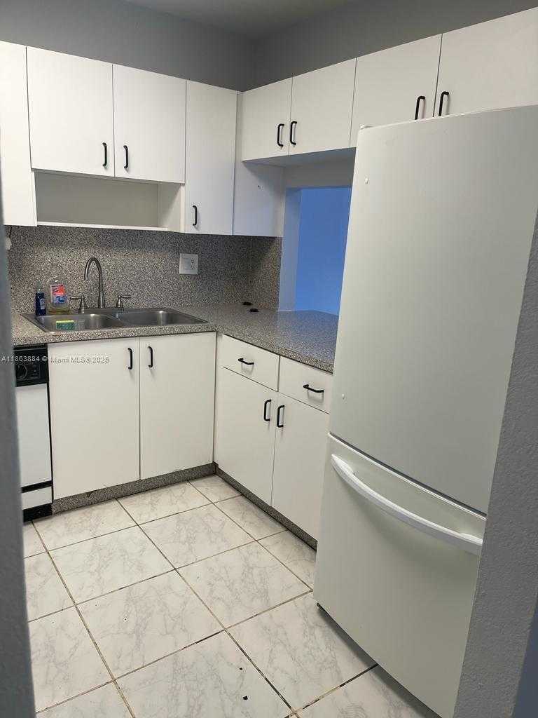 Small Image of 1900 WEST 68TH ST #F307, Hialeah Number 5
