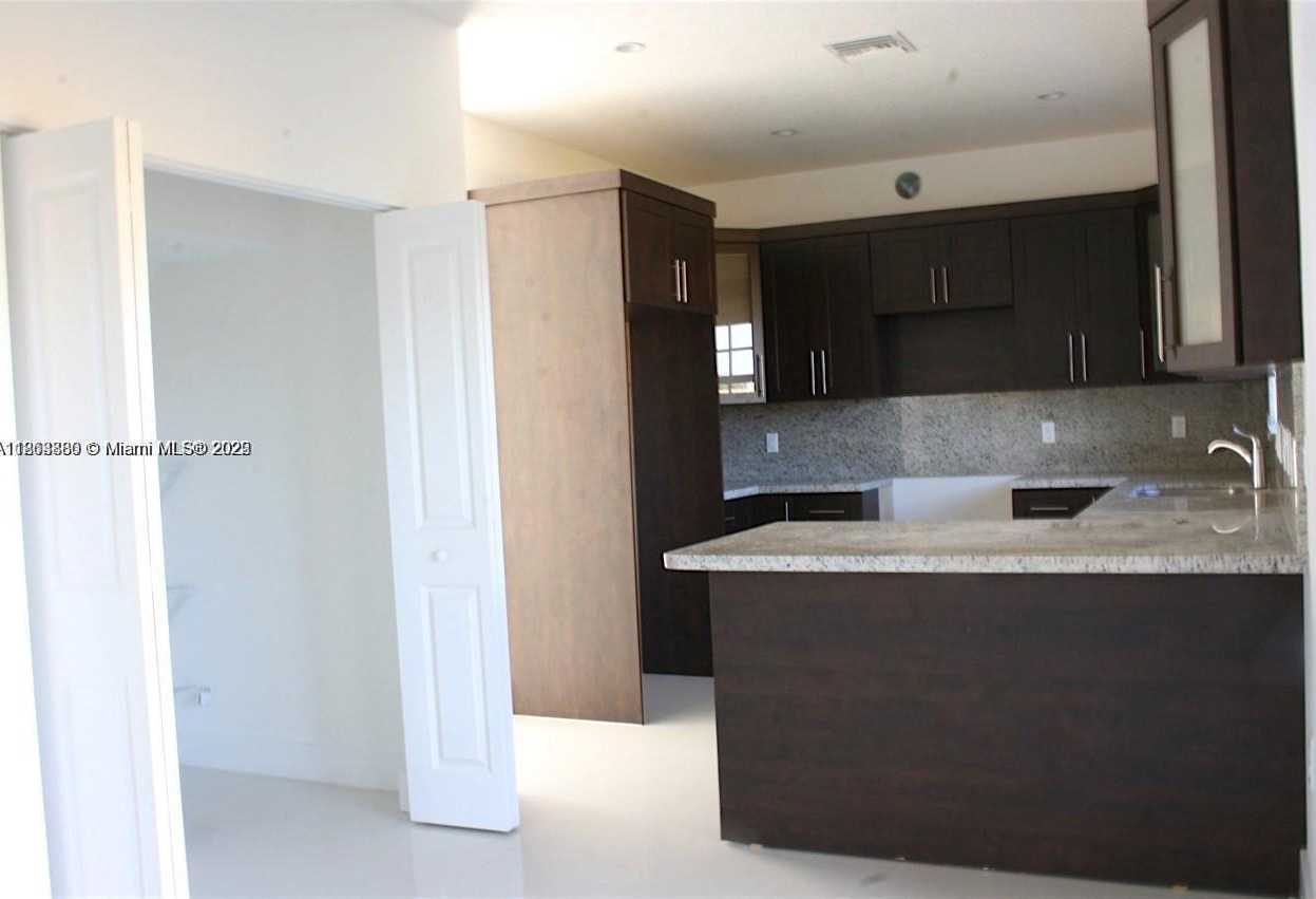 Small Image of 15635 SOUTH WEST 12TH TER, Miami Number 2