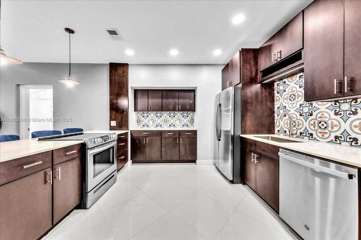 Small Image of 7341 SOUTH WEST 64TH CT #-, South Miami Number 11
