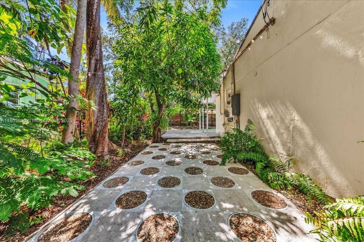 Small Image of 7341 SOUTH WEST 64TH CT #-, South Miami Number 37