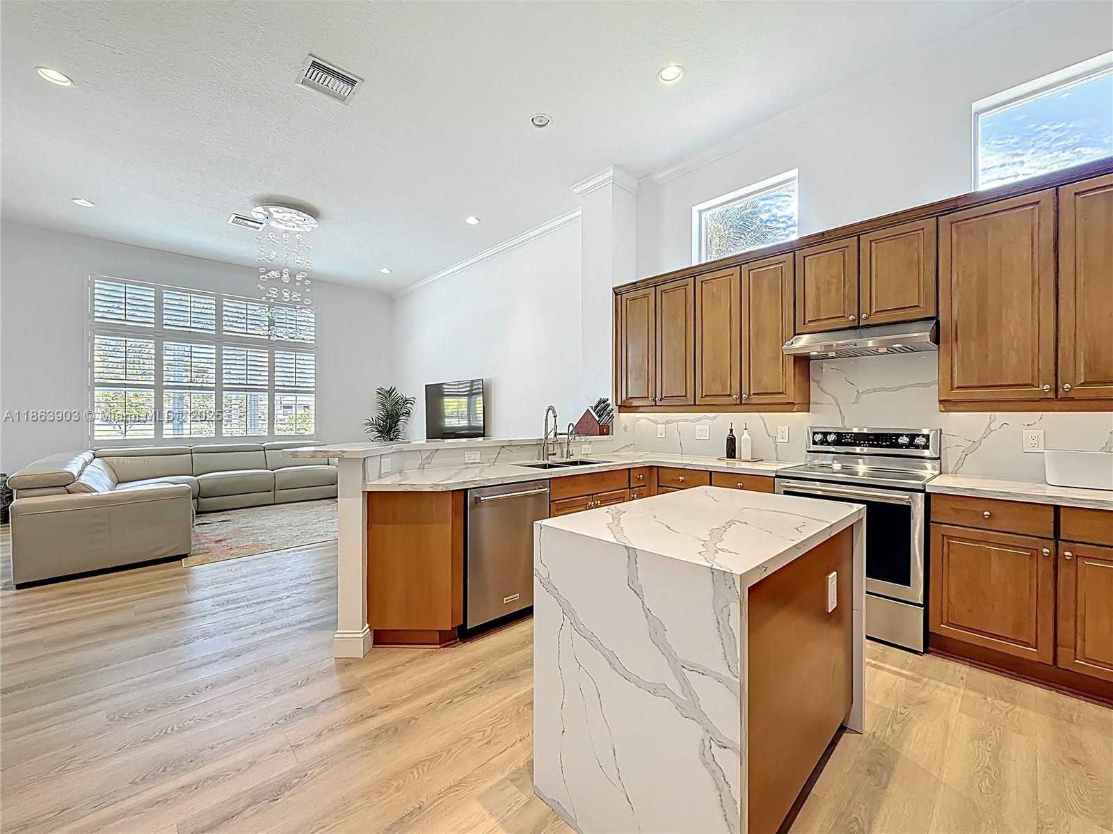 Small Image of 4268 SOUTH WEST 141ST AVE, Davie Number 10