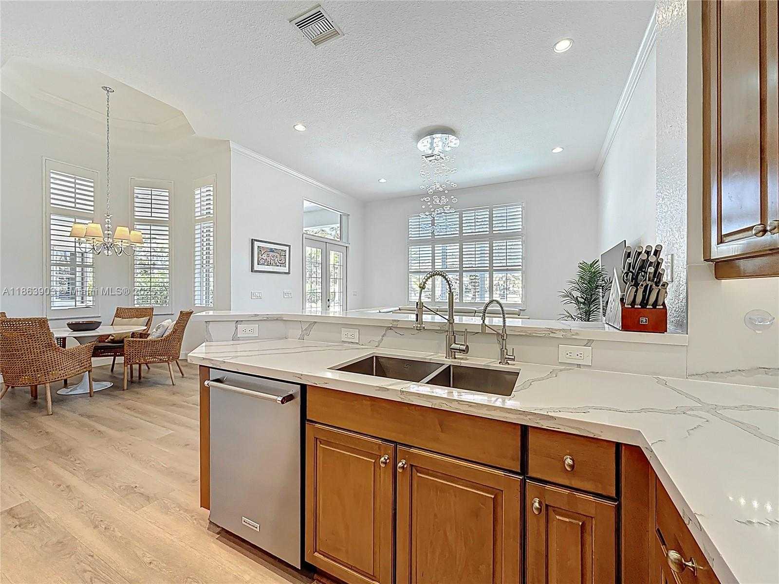 Small Image of 4268 SOUTH WEST 141ST AVE, Davie Number 11