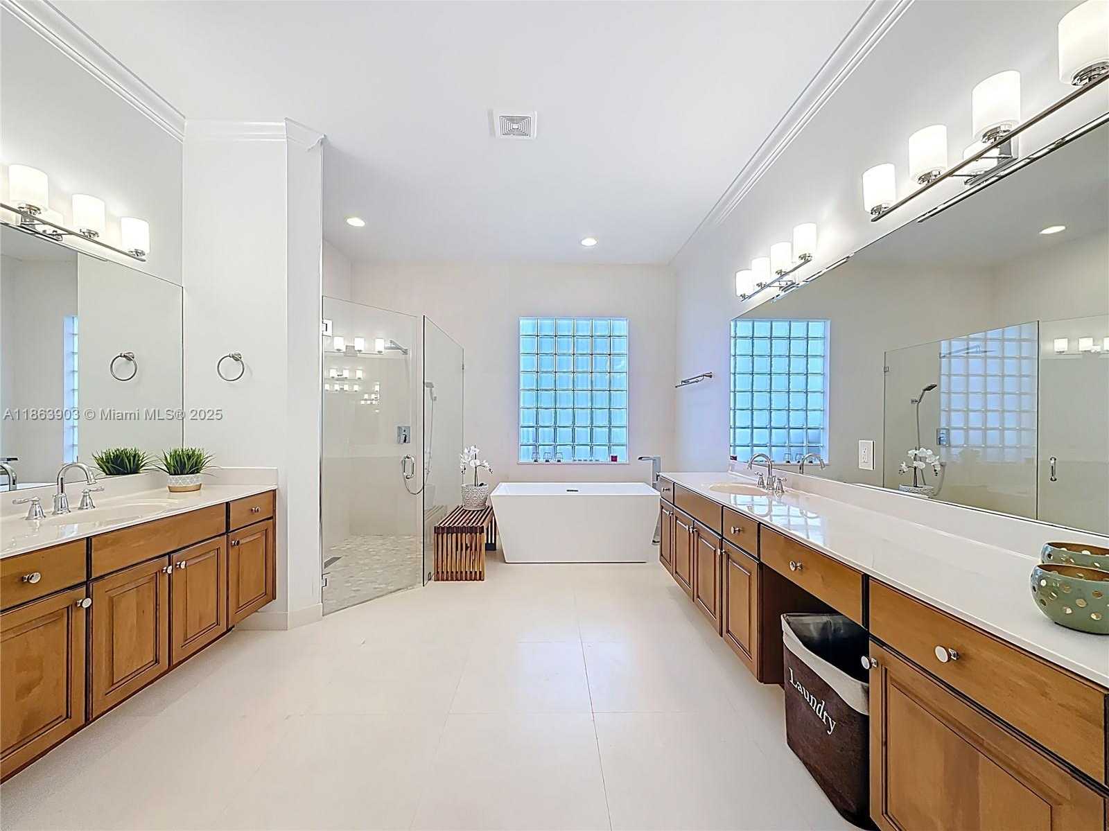 Small Image of 4268 SOUTH WEST 141ST AVE, Davie Number 30