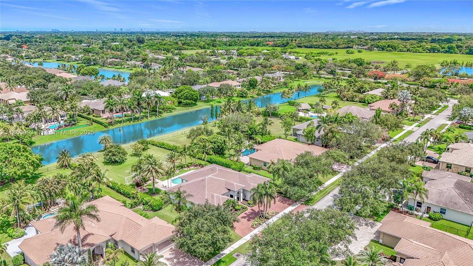 Small Image of 4268 SOUTH WEST 141ST AVE, Davie Number 52