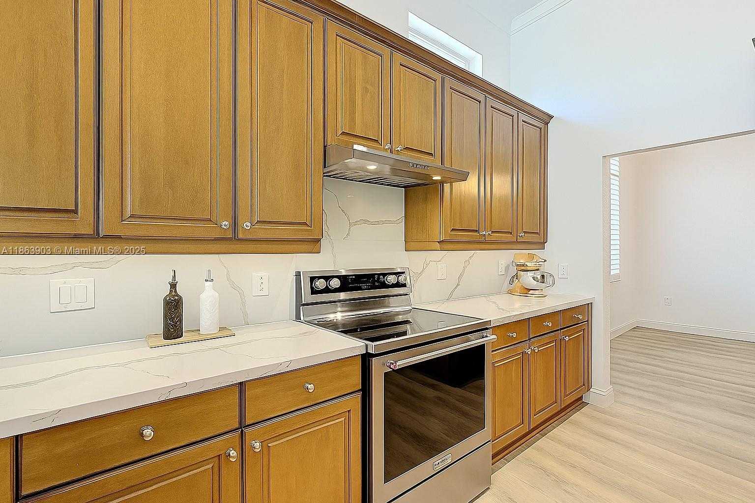 Small Image of 4268 SOUTH WEST 141ST AVE, Davie Number 8